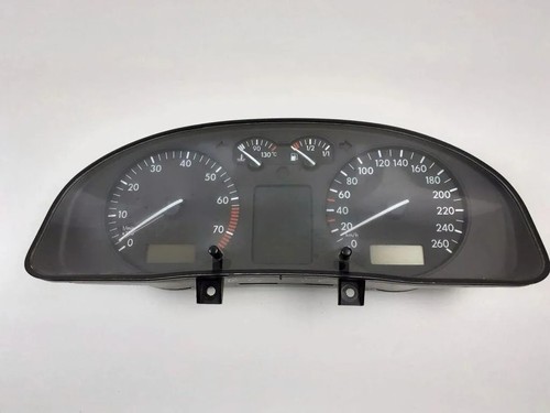 VW PASSAT B6 3C2 Kombiinstrument E509E325411U176 3B0919860A Petrol 31908903
