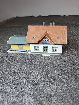 Faller HO  110097 Small Town Train Station Bahnhof Fully Assembled 