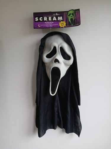 Vintage Scream Ghostface Mask Gen 2 Tagged ASIS New Old Stock - Picture 1 of 11