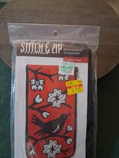 NEW Alice Peterson Co. Stitch  Zip Blackbird Needlepoint Eyeglass Case SZ 470