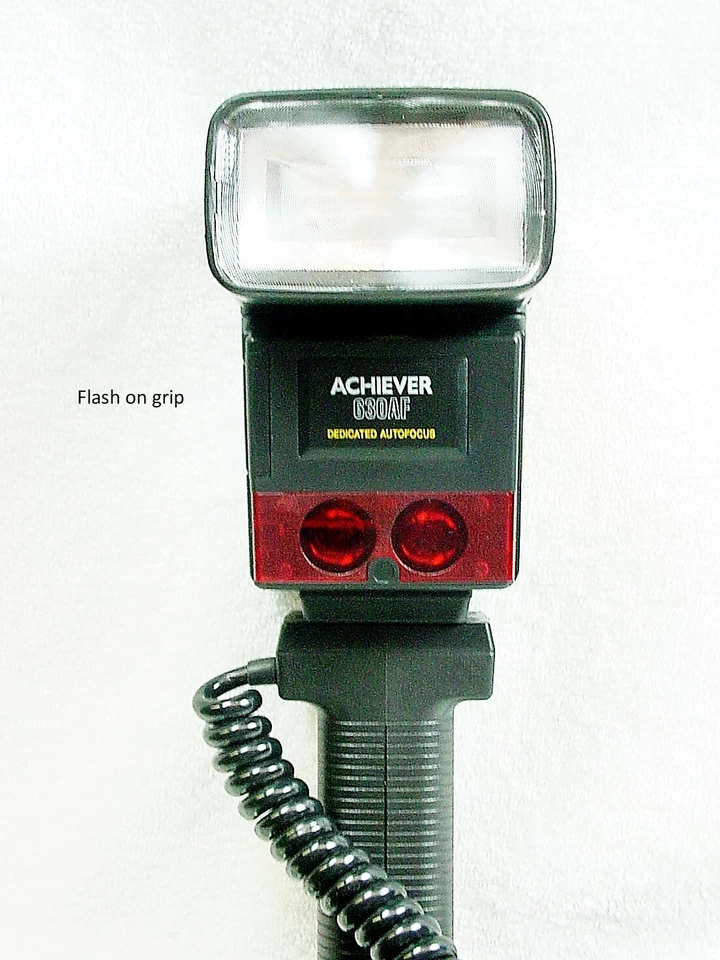 Achiever 630AF Flash + Grip + Remote Sensor | For Canon AF/EOS | New | NOS | $59 - Image 3 of 4