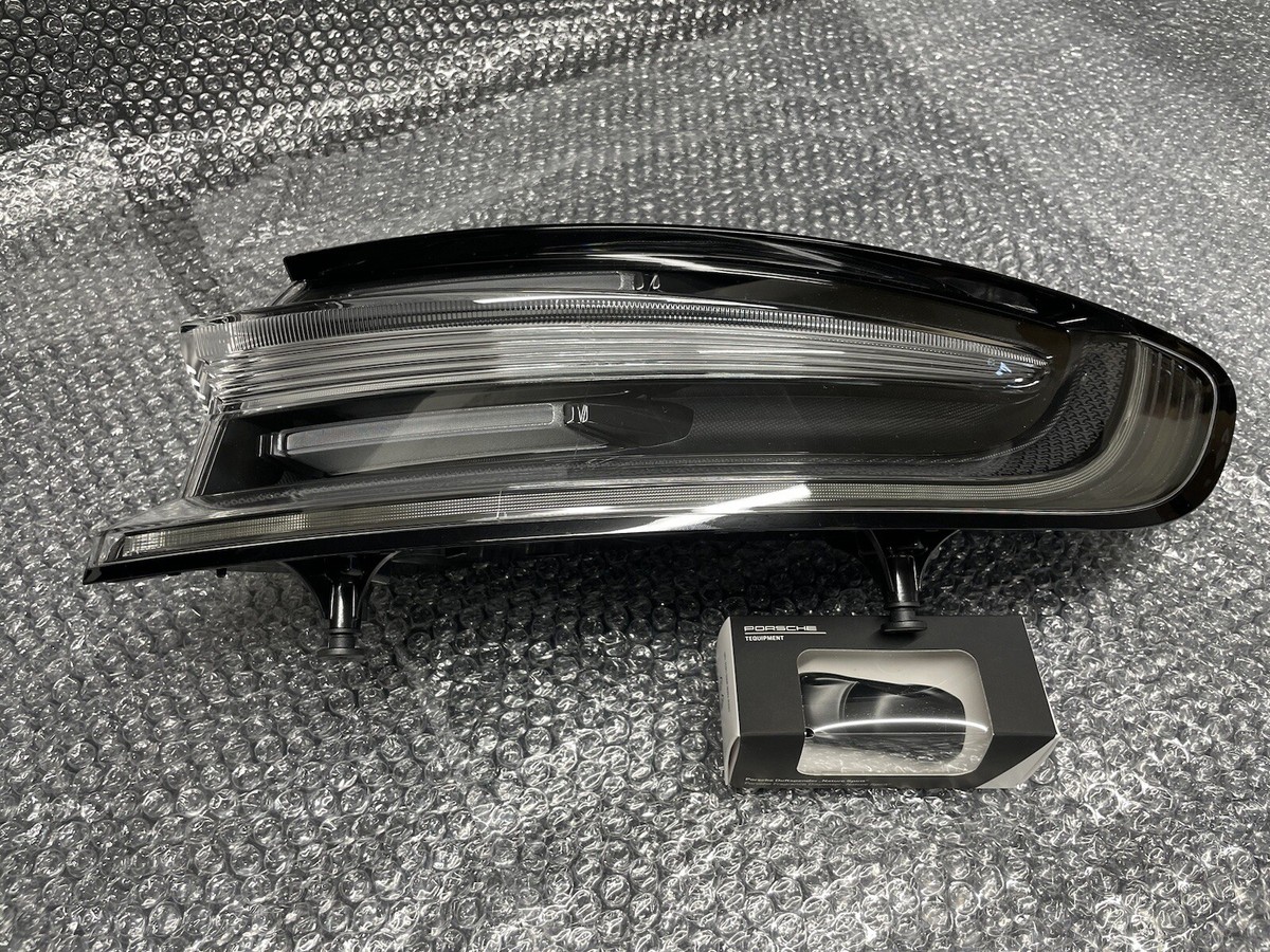マカン　ターボ　純正テールライト　95B945092Q s-l400.jpg