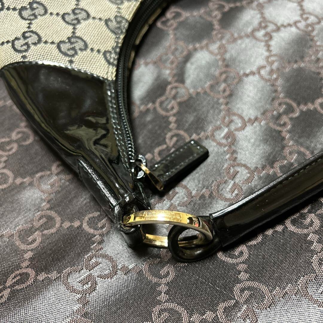 GUCCI Shoulder bag Half Moon Gold Hardware Accessory Pouch GUCCI Shoulder bag Half Moon Gold Hardware Accessory Pouch