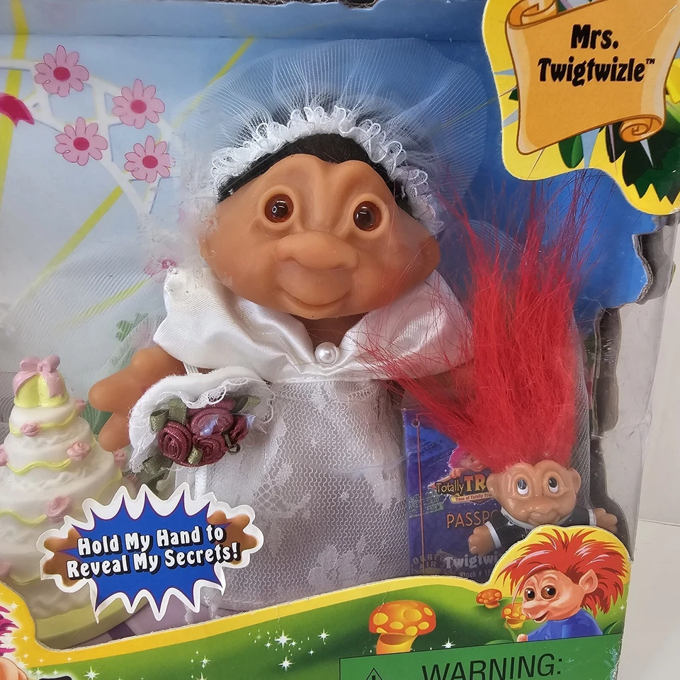 Totally Troll Mr. & Mrs. Twigtwizle Set Recién Casado Playmates Treasure Trolls  Foto 4 de 4