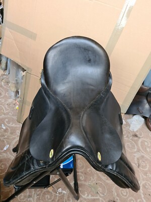 the audmore gb 18'' Pferdesattel schwarz 