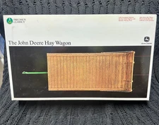 NEW VINTAGE - John Deere Precision Classic #19, Hay Wagon 1:16 #15134 - NIB