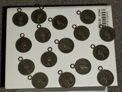 Queen Elizabeth II 2 Headed Medal