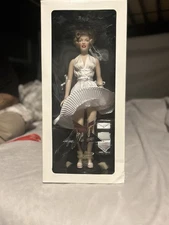 Franklin Heirloom Dolls “Seven Year Itch” Marilyn Monroe