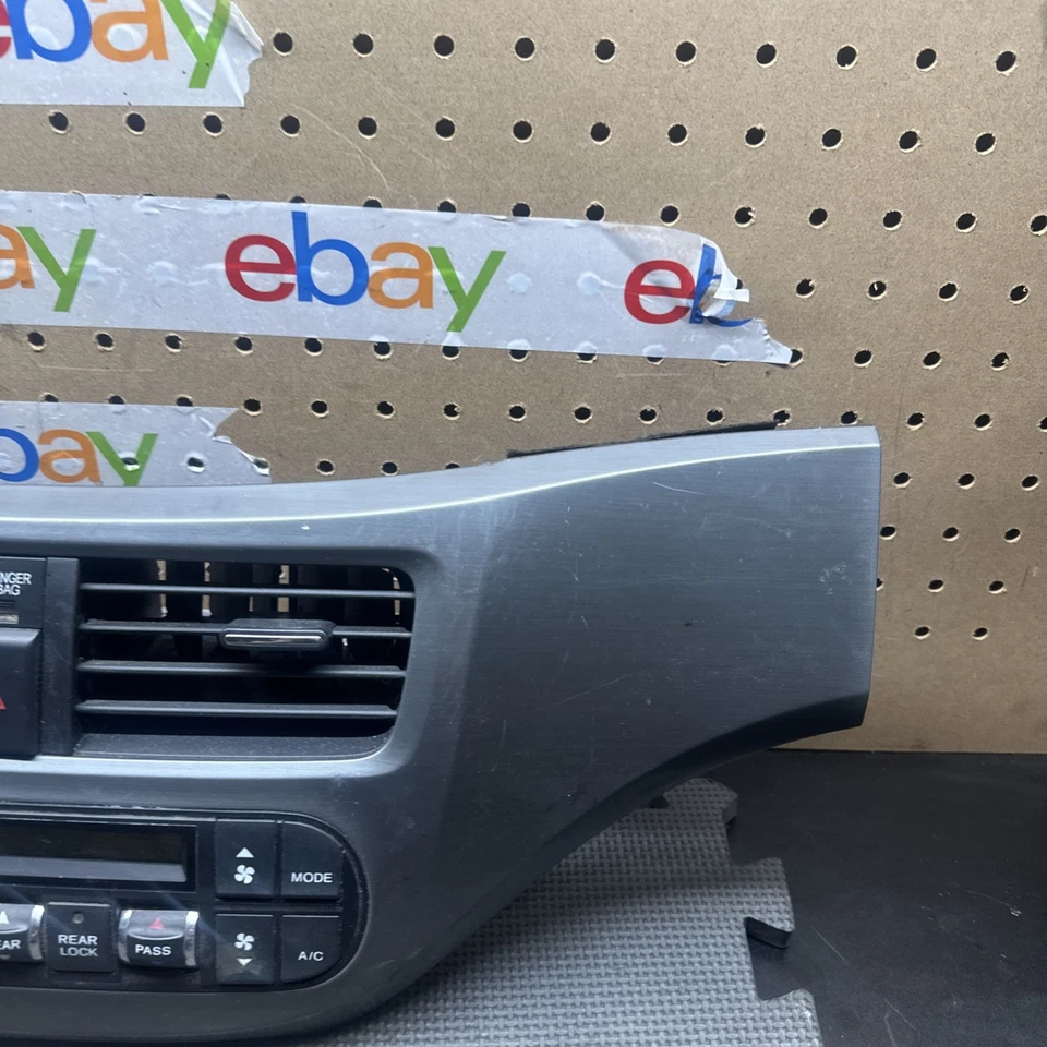 2006 Honda Odyssey AC Climate Control Bezel Dash Vents W Hazard Light OEM - Image 3 of 4