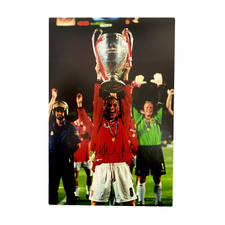 Nicky Butt Signed 1999 UCL Final Trophy Photo (M)