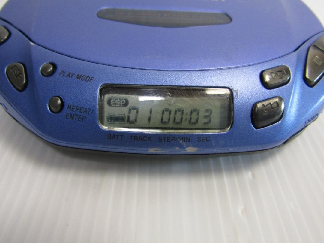 SONY D-E404 Portable CD Player Walkman Compact Silver From