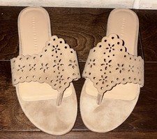 NWT Veronica Beard Sylie Perforated Eyelet Leather Thong Sandals Size 8 Tan