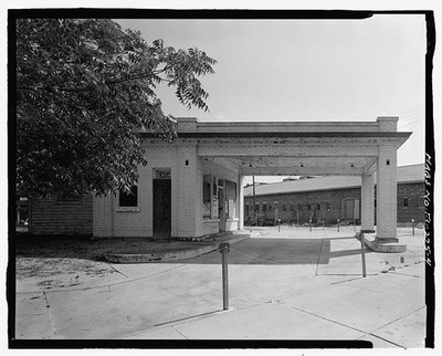 Photo:Gainesville FL Bethel Gulf Service Station 1986 Southeast First Ave