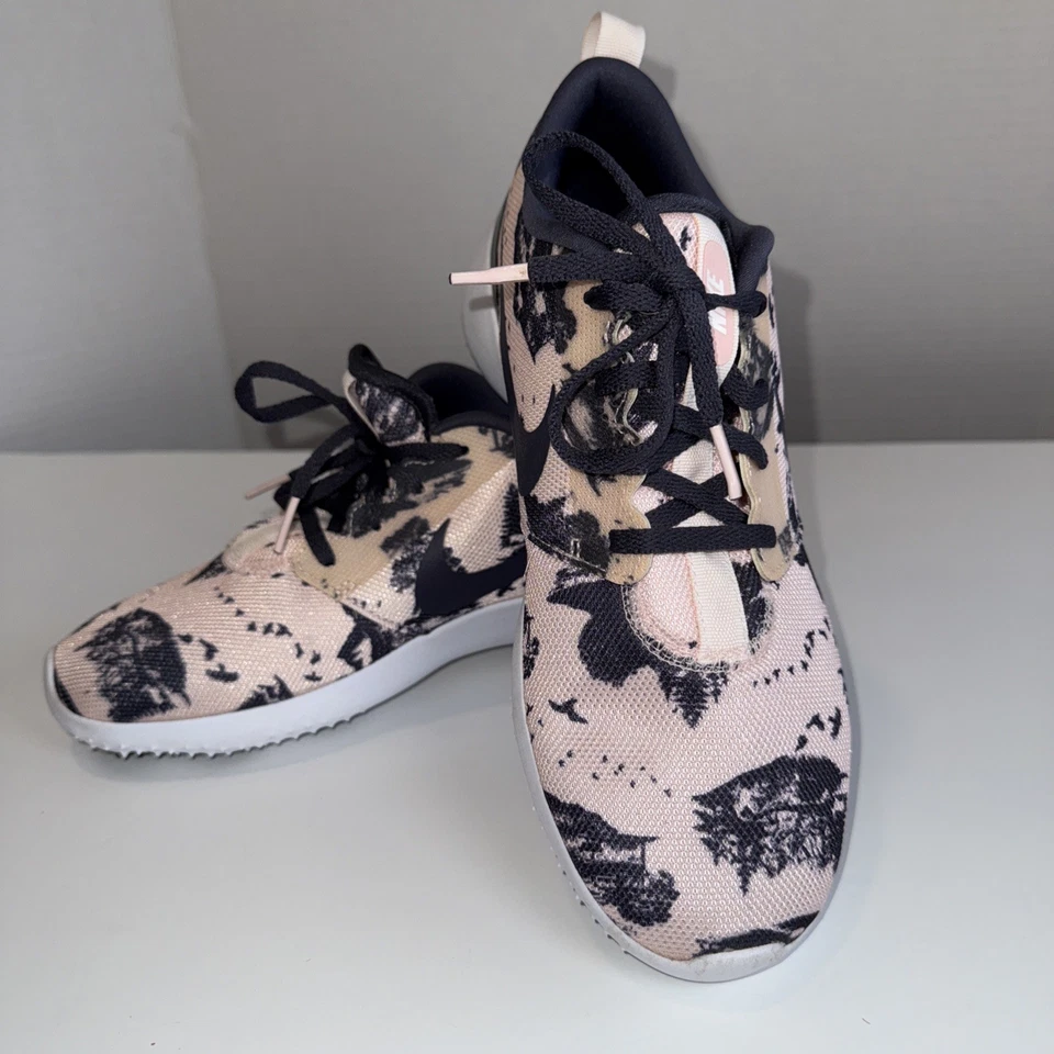 Zapatos de golf Nike para mujer sin clavos rosa y gris talla 8 AA1861-602 Foto 2 de 4