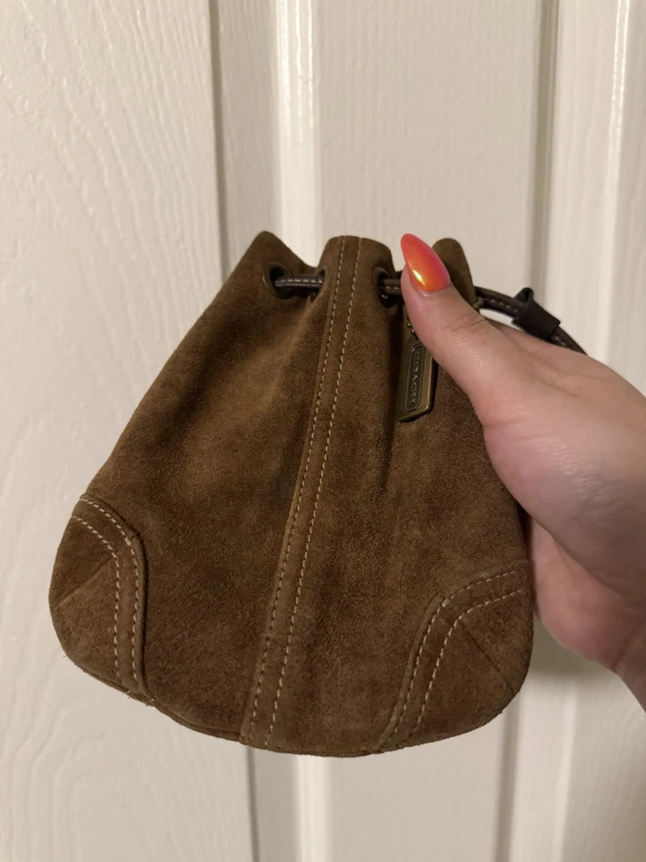 Pulseira Coach Mini com cordão - Imagem 3 de 4