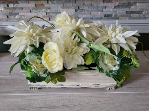 Pier 1 gemischtes Blumengesteck Kunstblumen rustikal abgenutzt rechteckiger Sockel