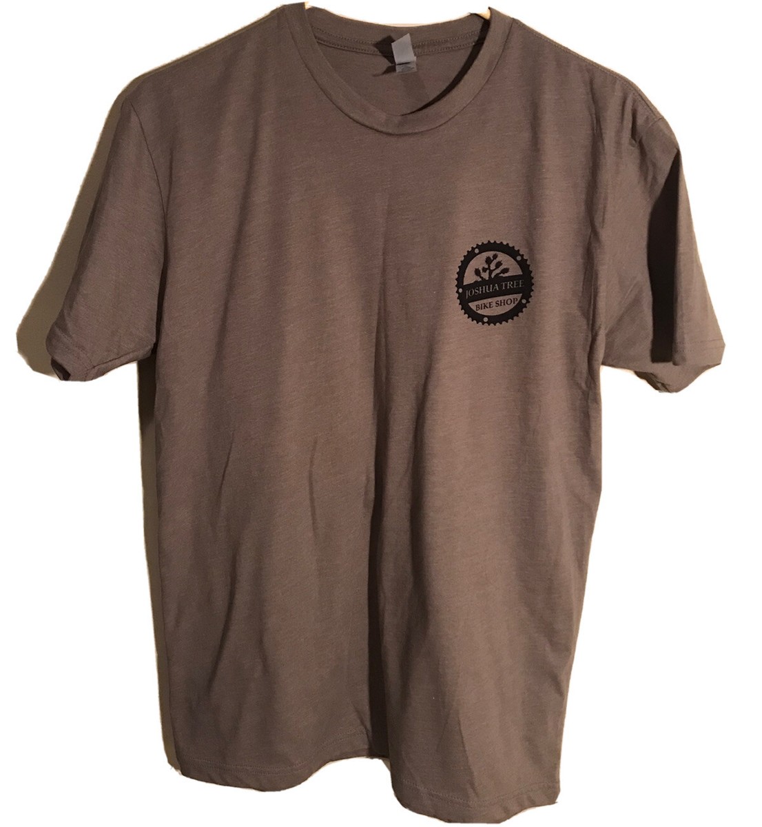 JOSHUA TREE Bike Shop CA - National Park - Men's T-Shirt Size Medium Gray/Brown View 2
