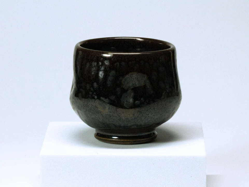 Ishigaki Glass-Fused Pottery Guinomi Sake Cup Kaneko Kyōu Signed w/Box Japan - Image 3 of 4