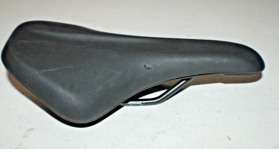 Sillín de bicicleta MTB gigante 260/150 mm negro confort de carretera híbrido grava envío rápido a EE. UU. Foto 2 de 4