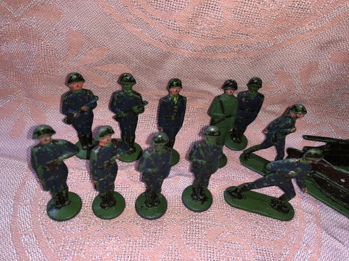 Vintage USSR Soviet Collectible Metal Tin Soldiers (№1101) - Picture 4 of 10