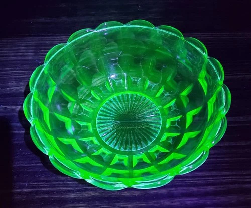 Uranium Glass Jeanette "Cubist Cube" Bowl 7.5" Glows