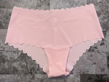 NWT VICTORIA'S SECRET MEDIUM PINK SCALLOP RAW EDGE NO SHOW CHEEKY PANTIES