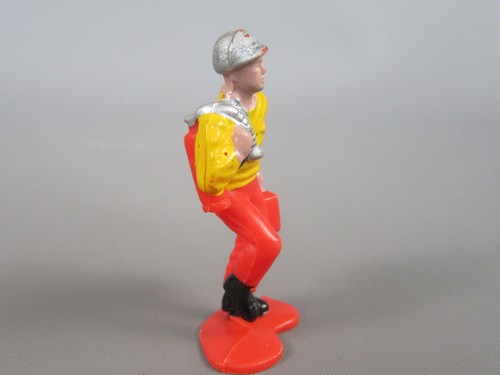 B718 Vintage Firefighter Figurine Emergency Case Toy Plastic H 5 Cm - Picture 2 of 6