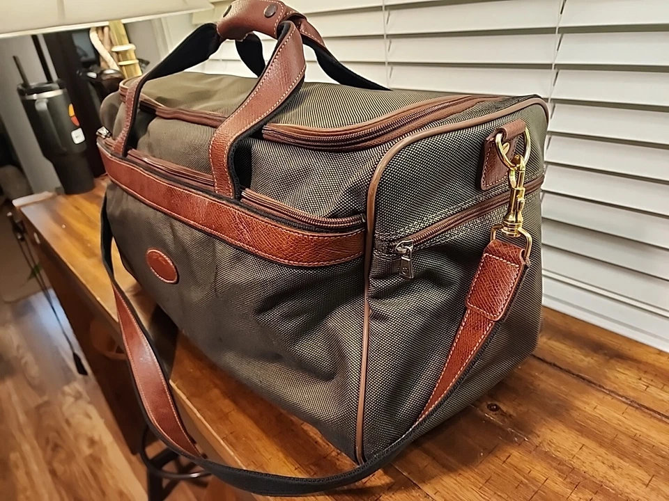 Bolsa de viagem Longchamp edição limitada lona e couro vintage 20,5 pol x9,5x10 - Imagem 4 de 4