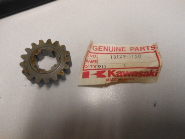 NOS Kawasaki 17T 2ND Driveshaft Gear 79-80 KX80 80-81 KDX80 13129