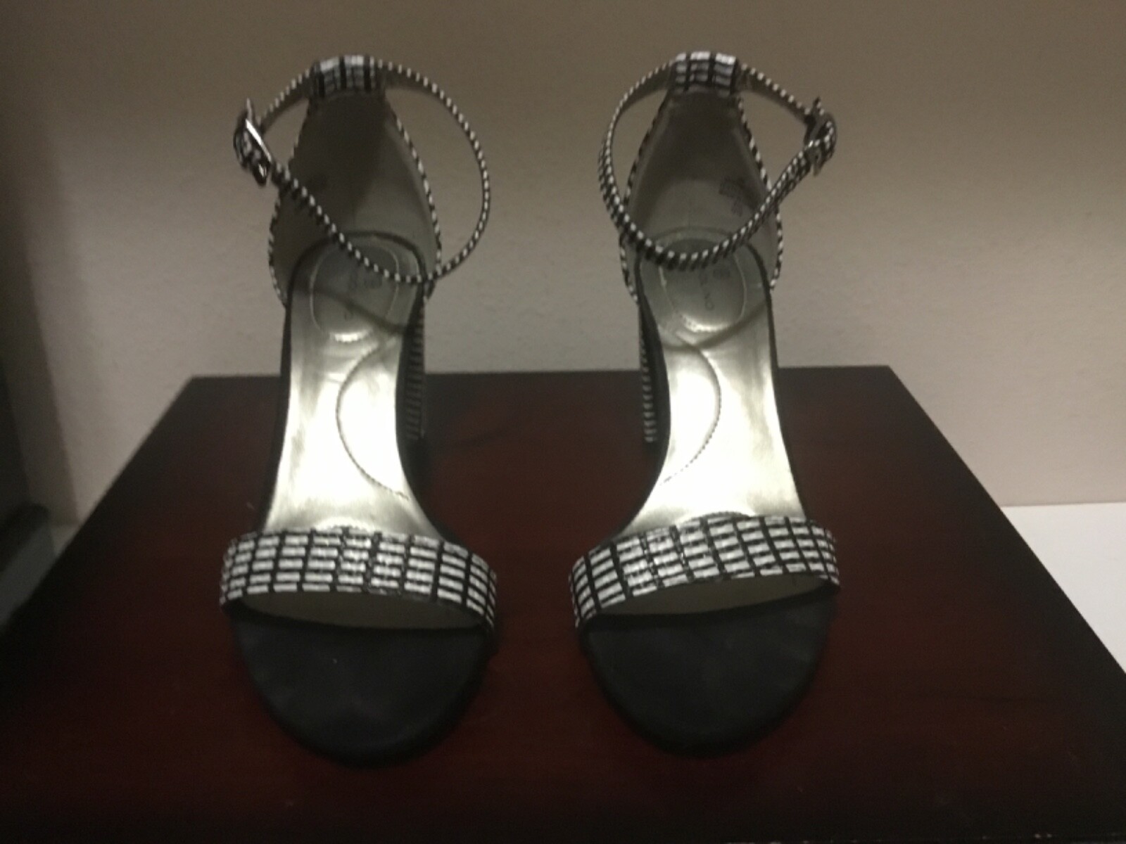 bandolino white sandals