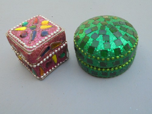 Konvolut 5 Art. Glitzernde Strass Metall Schmuckschatullen mit Deckel, Silber, Rot, Kupfer - Bild 9 von 14