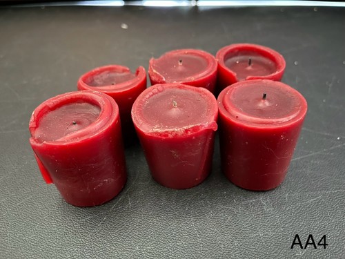 6 Stück rote 2 Zoll große Kerze Silber Metall auf Boden GEBRAUCHT