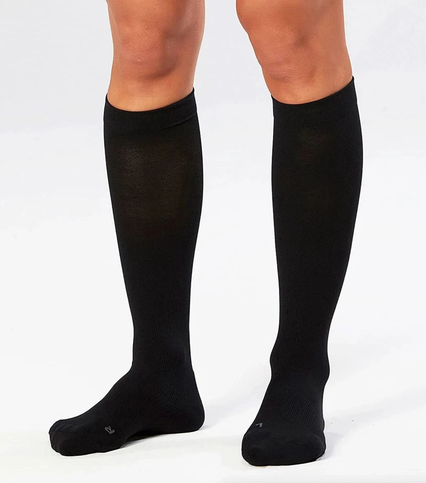 2XU Black 1 Pair Compression Run Knee High Sock Women's Size S L112549 - Image 2 of 2
