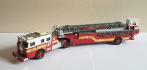 Code 3 - FDNY Seagrave Ladder 147 - 1/64