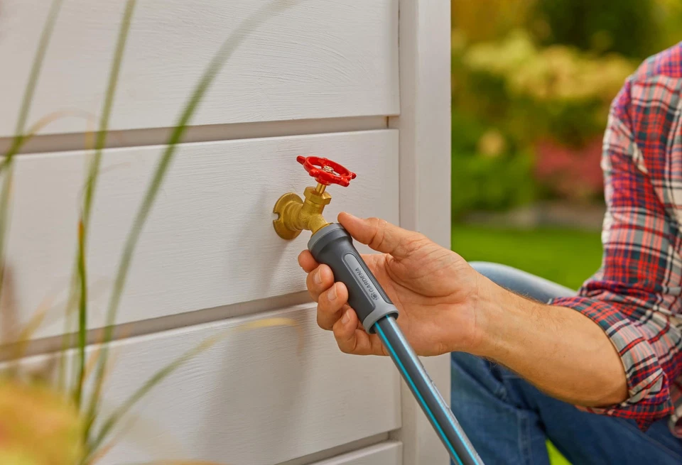 20502, Carrete de manguera de jardín retráctil 75' x 1/2" manguera, montado en la pared, automático... Foto 3 de 4