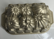 Nordic Ware  Pumpkin Harvest Bounty Loaf Pan 6 Cups Heavy Cast Aluminum Fall B47