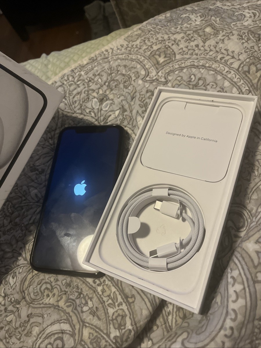 Apple iPhone 15 Pro - 256 GB - Black Titanium (AT&T) for sale