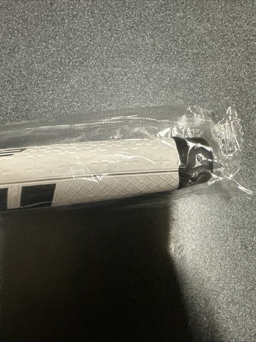 SUPER STROKE OFF THE TRUCK Zenergy 1.0P 17" Putter Grip White/Red & White/Black - Picture 7 of 7