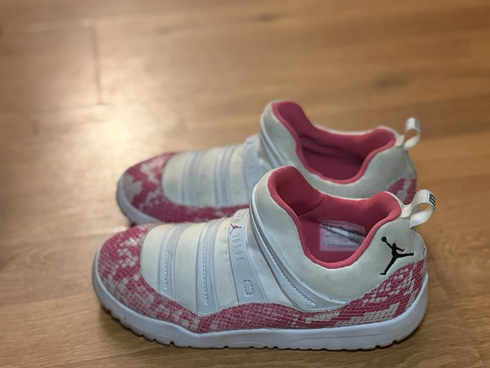 耐克 Air Jordan Little Flex 女孩运动鞋 尺码 3y 粉红色 白色 — 第 3/4 张图片
