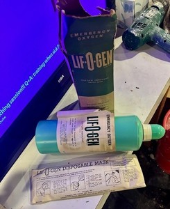 Vintage Lif-O-Gen Emergency Oxygen Kit 1960s vintage medical