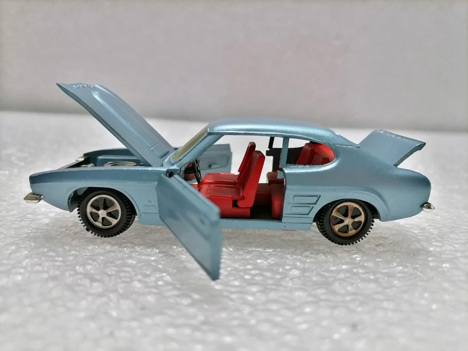 FORD CAPRI 2300 - Vintage Marklin 1822 , Made in Germany 1970 - Image 2 of 4