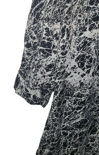Nueva Blusa Túnica Para Mujer Pequeña Blanca y Negra Suelta Top Abstracto ATENCIÓN Marca - Imagen 2 de 7