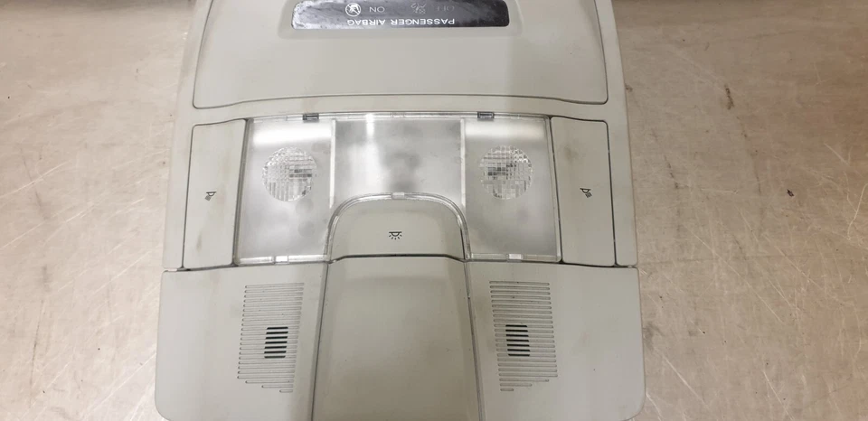 MG 6 2016 GS TGI 1,5 luz interior delantera 10045693 Foto 2 de 4