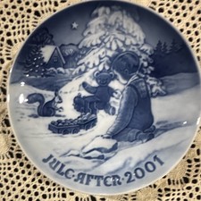 Bing & Grondahl Porcelain 2001 Collector Plate - Blue Snow Christmas Denmark