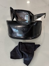 FENDI FS5011R Women's Black Sunglasses With Case Rhinestone Logo Made In Italy