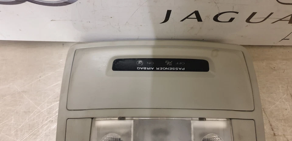 MG 6 2016 GS TGI 1,5 luz interior delantera 10045693 Foto 3 de 4