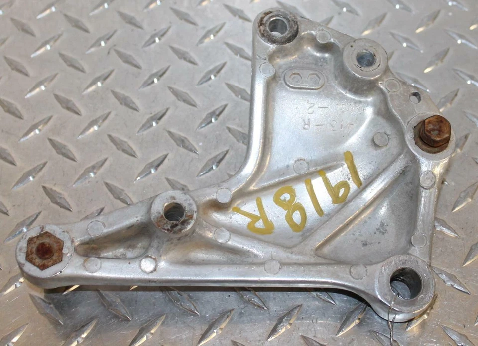 1978 HONDA HAWK CB400T ПРАВЫЙ ПЕРЕДНИЙ НОЖНОЙ КОЛЫШЕК КРОНШТЕЙН КРЕПЛЕНИЕ 50600-413-000 - Изображение 4 из 4