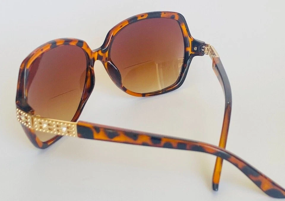 Women Oversized Bifocal Reader Sunglasses Sun Readers - Image 3 of 4