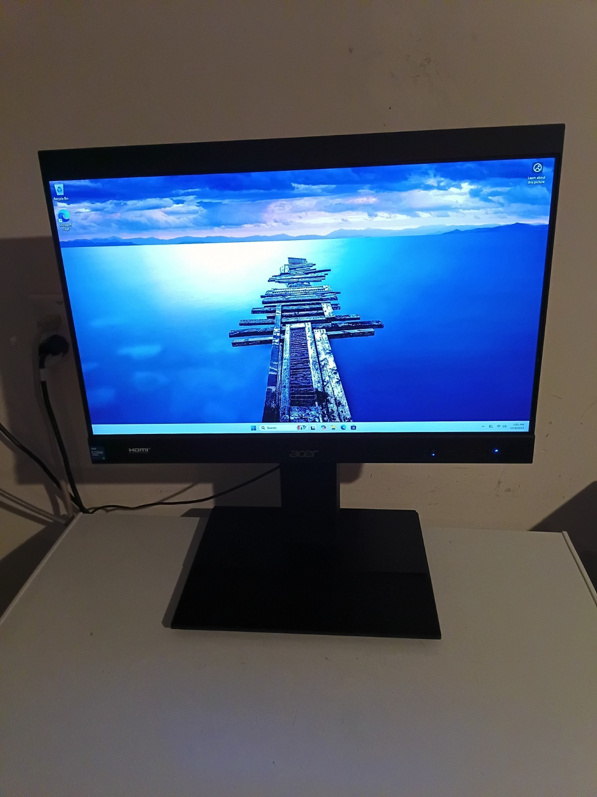 Acer Veriton Z6880G 23.8-inch all-in-one Intel Core i5-11500,16GB, 512GB SSD,Win