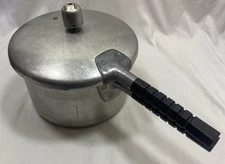 Vintage Maid Of Honor Model 4QT 401 Pressure Cooker Good Used Shape 46841 Sears 